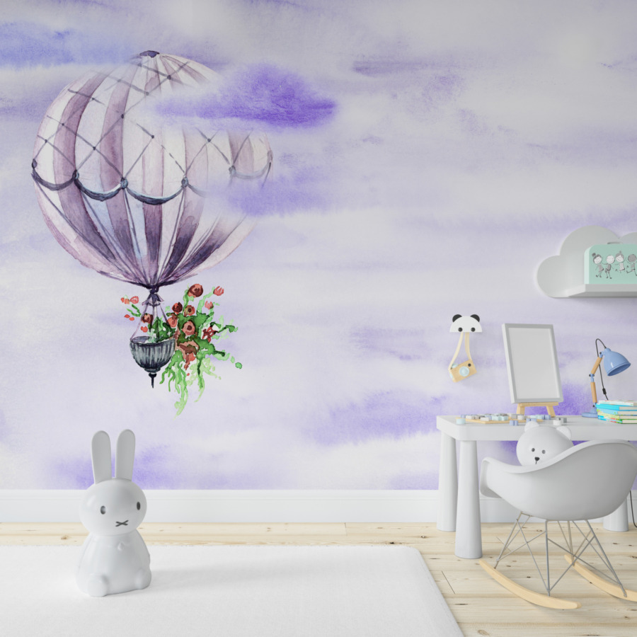 Fototapeta v jemných tónech Fialový balón ve vzduchu pro dětský pokoj - hlavní obrázek produktu