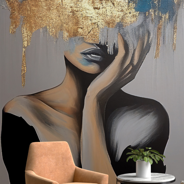 Nástěnná malba ženy za zlatou oponou