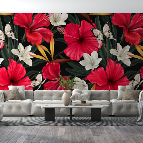 Nástěnná malba mezi červenými květy